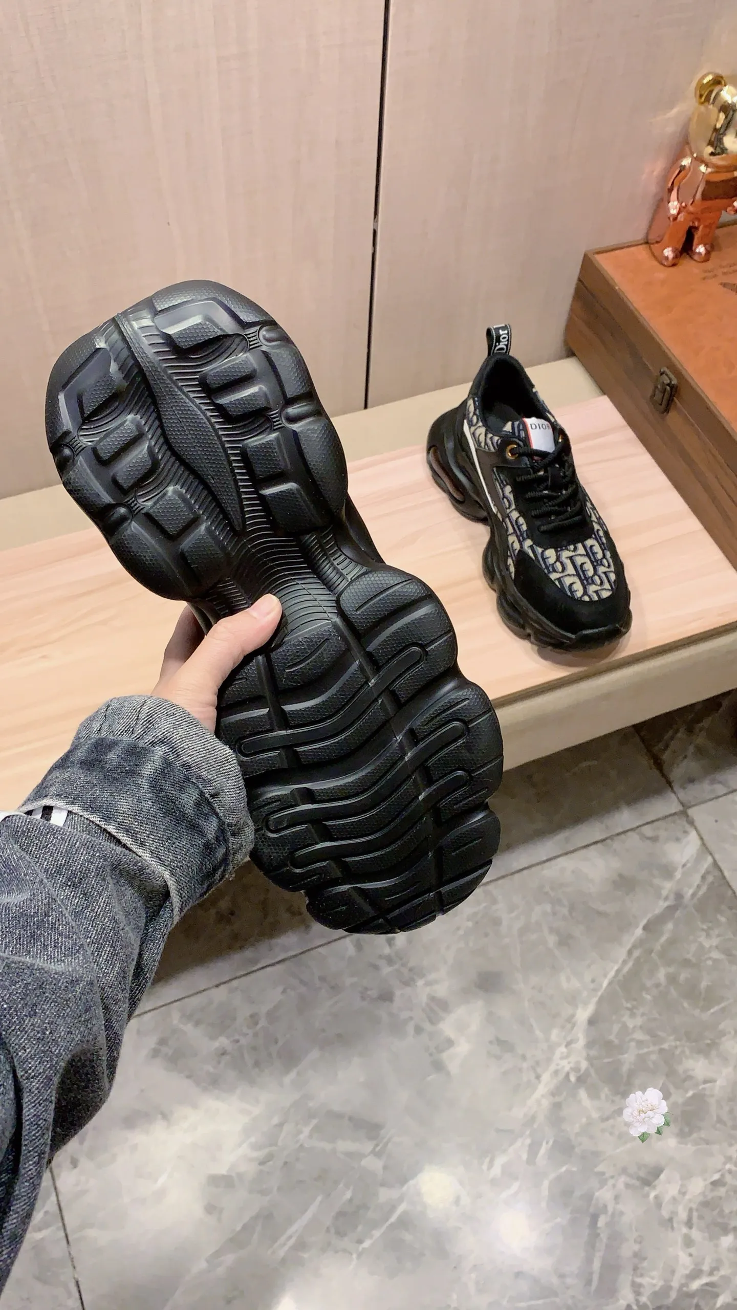 Men's men's shoes💰460💰💰🎩🎩[Lightning][Lightning] "Dior DIOR*" latest • popular casual shoes, top brand [seduce] luxury ~ purchasing agency, top ~ quality. [Strong] The upper is made of imported breathable cowhide with material ➕ breathable sheepskin feet (•) and fine workmanship. The original stylish and stylish soft rubber wear-resistant and non-slip outsole is light and comfortable on the feet. The real thing looks better when photographed in person. 012: code: 38-44, 2️⃣ colors selected